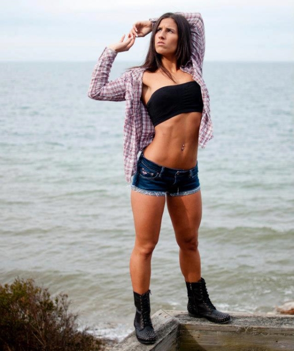 Cyberflexing.com Exclusive Interview With NPC Bikini Competitor Lindsey Greeley